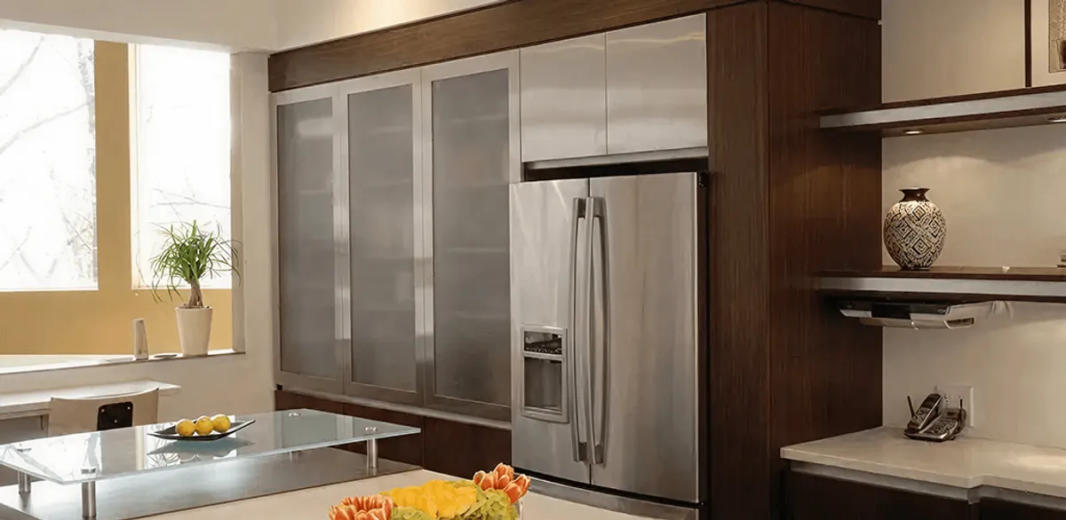 Cabinet door replacement and modern kitchen cabinet upgrade in Cedar Rapids, IA